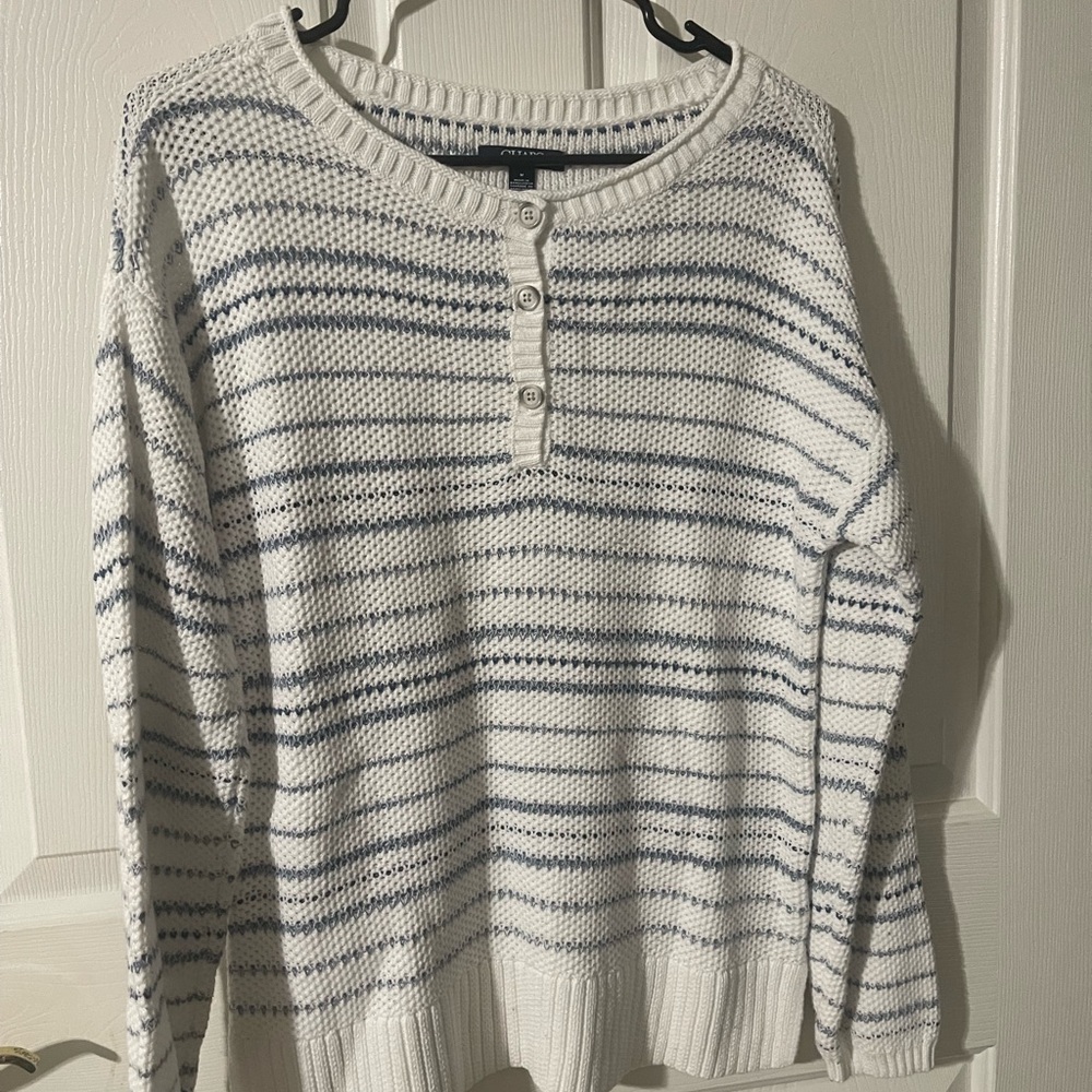 Chaps White and Gray Knit Sweater size medium pre owned clean